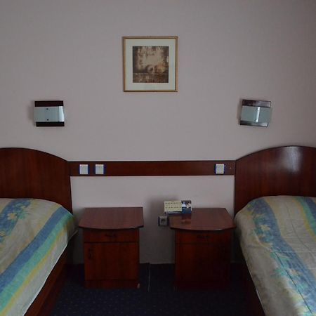 Hotel Mimoza クマノヴォ エクステリア 写真