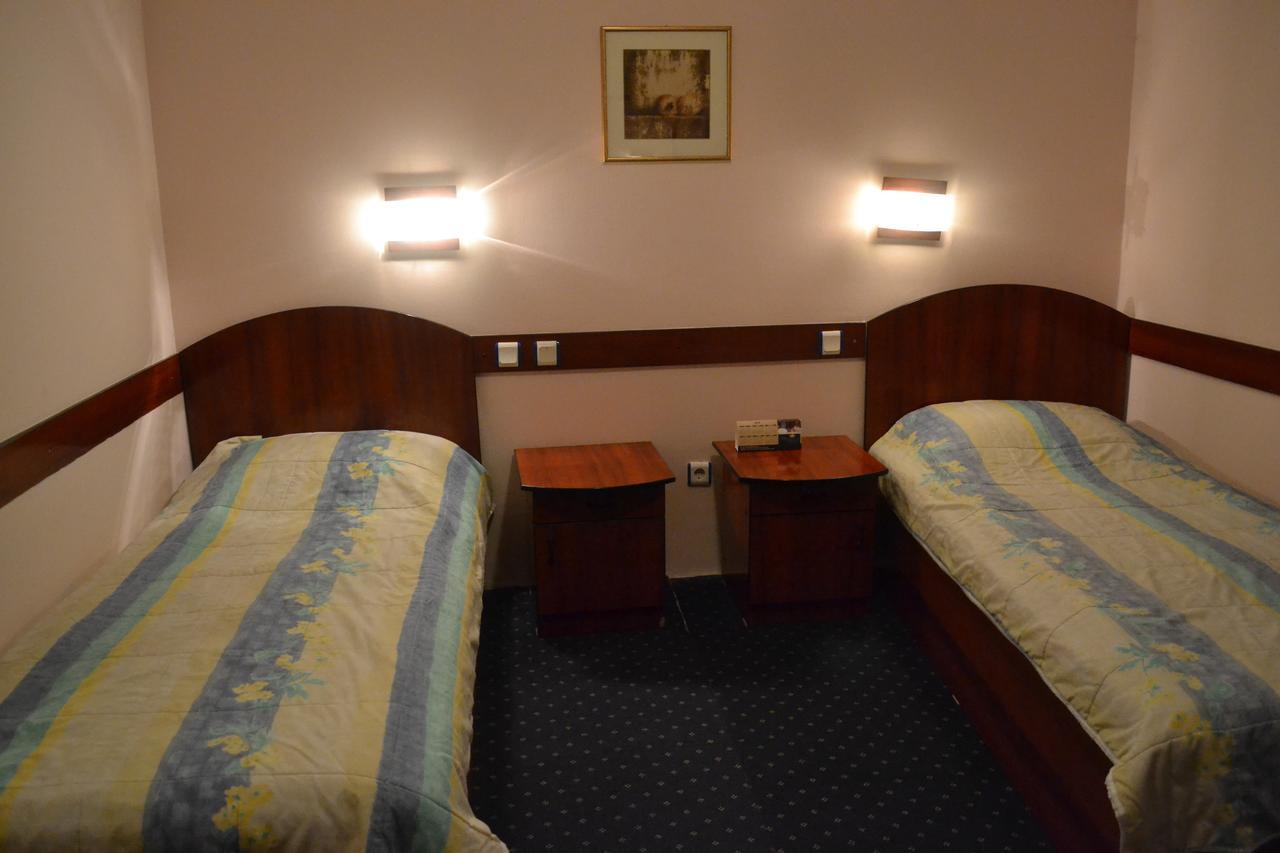 Hotel Mimoza クマノヴォ エクステリア 写真