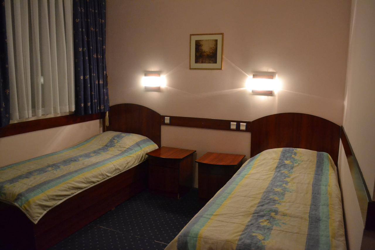 Hotel Mimoza クマノヴォ エクステリア 写真