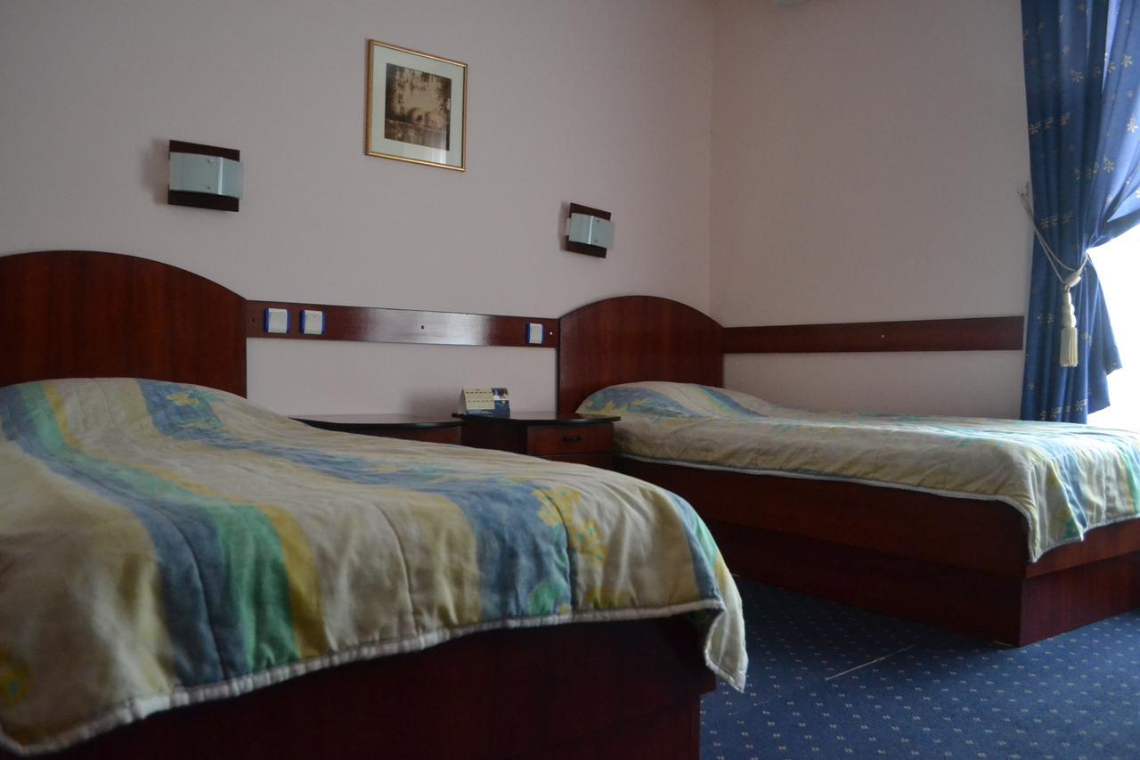 Hotel Mimoza クマノヴォ エクステリア 写真