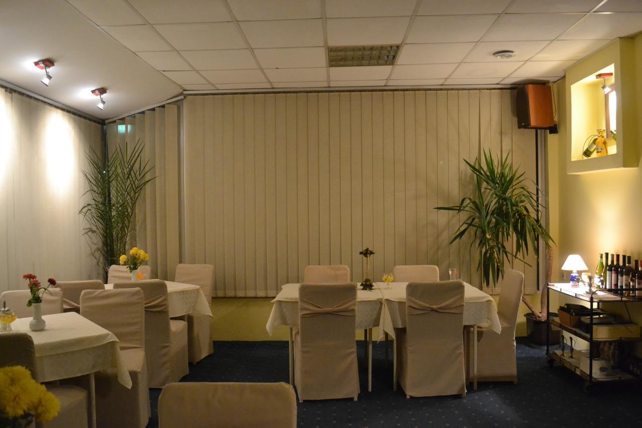 Hotel Mimoza クマノヴォ エクステリア 写真