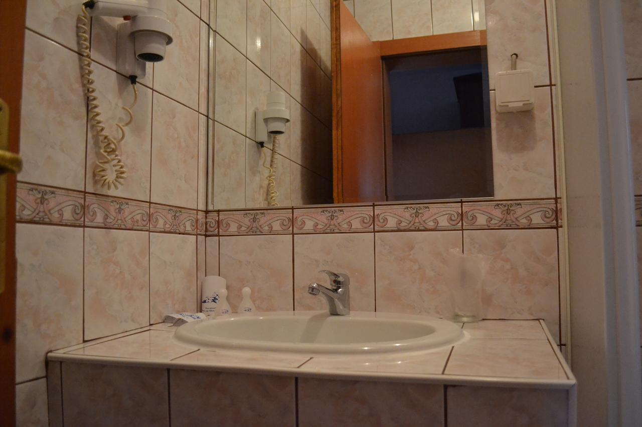 Hotel Mimoza クマノヴォ エクステリア 写真